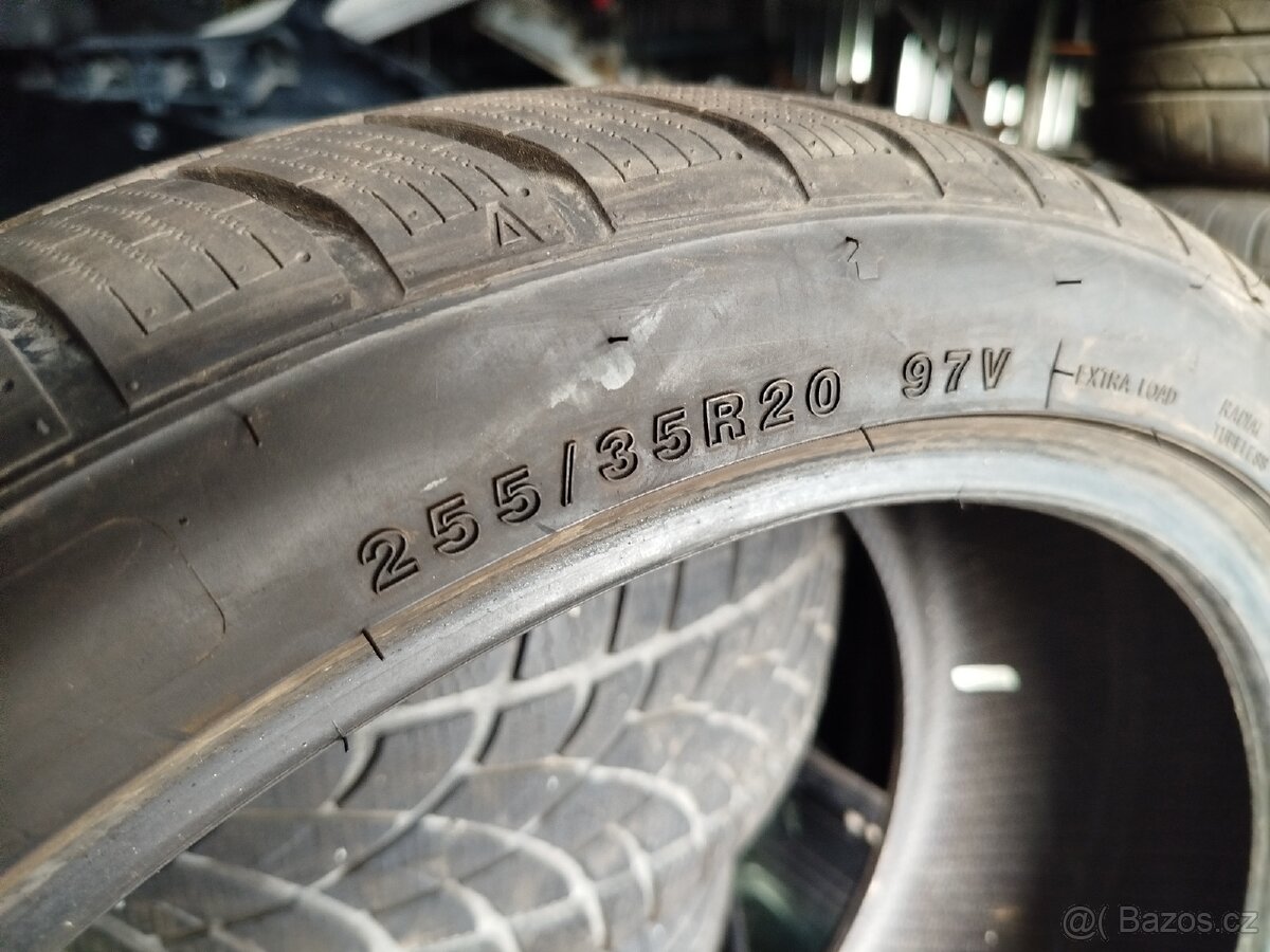 Pneu 255/35 r20 zimní
