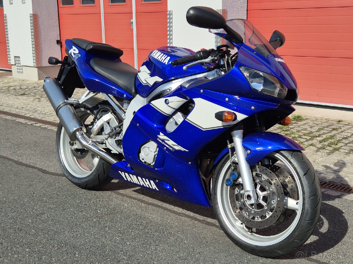 Yamaha R6