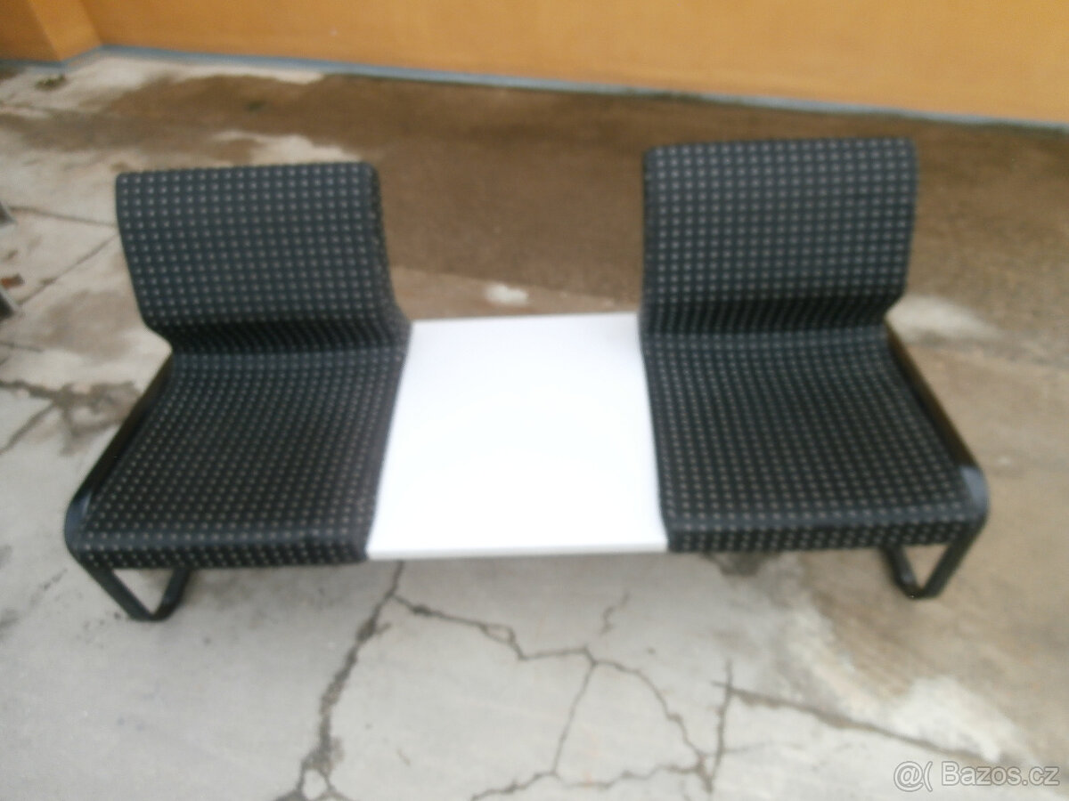 Chodbový dvousekák, křeslo, sedačka, lavice za 500 kč