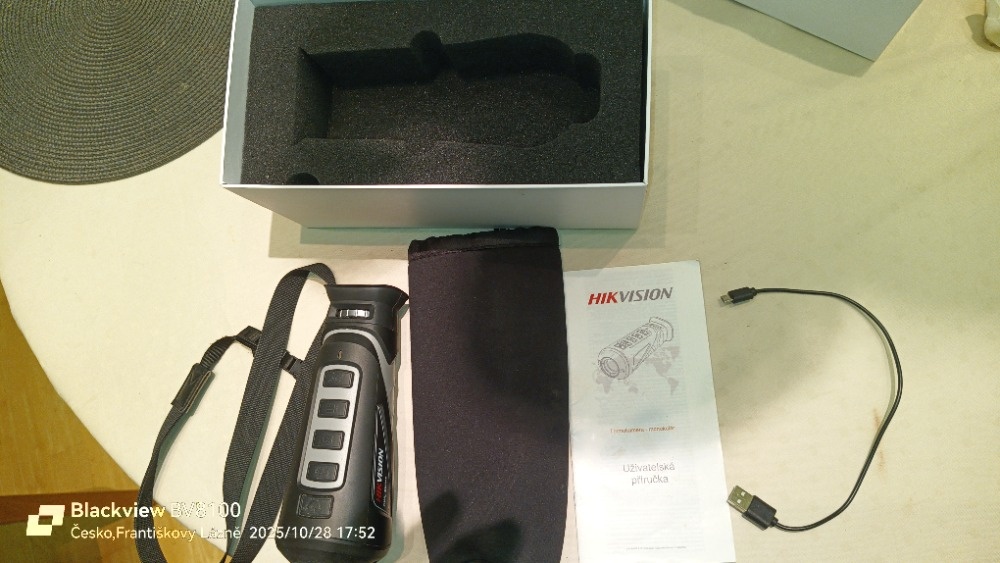 lovecké potřeby . termovize