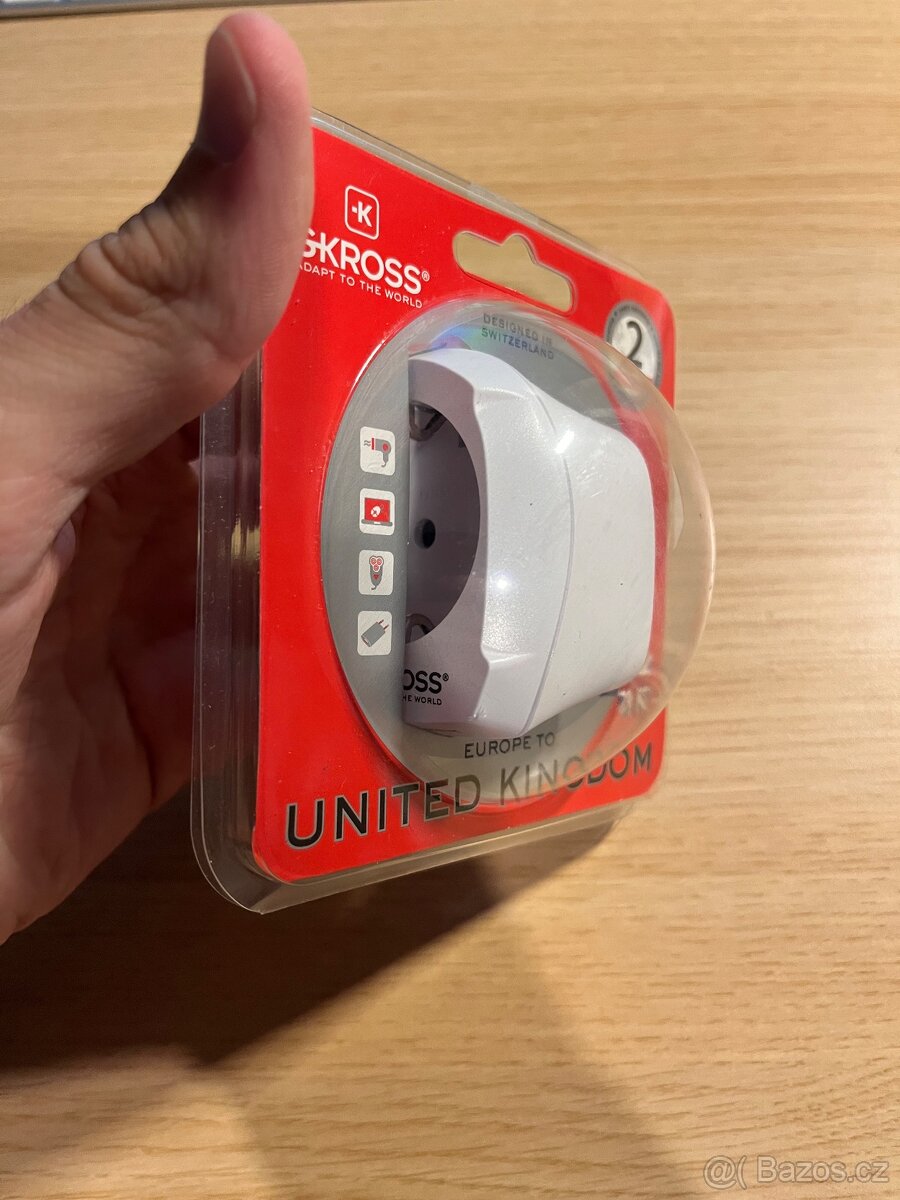 Cestovní adaptér UK