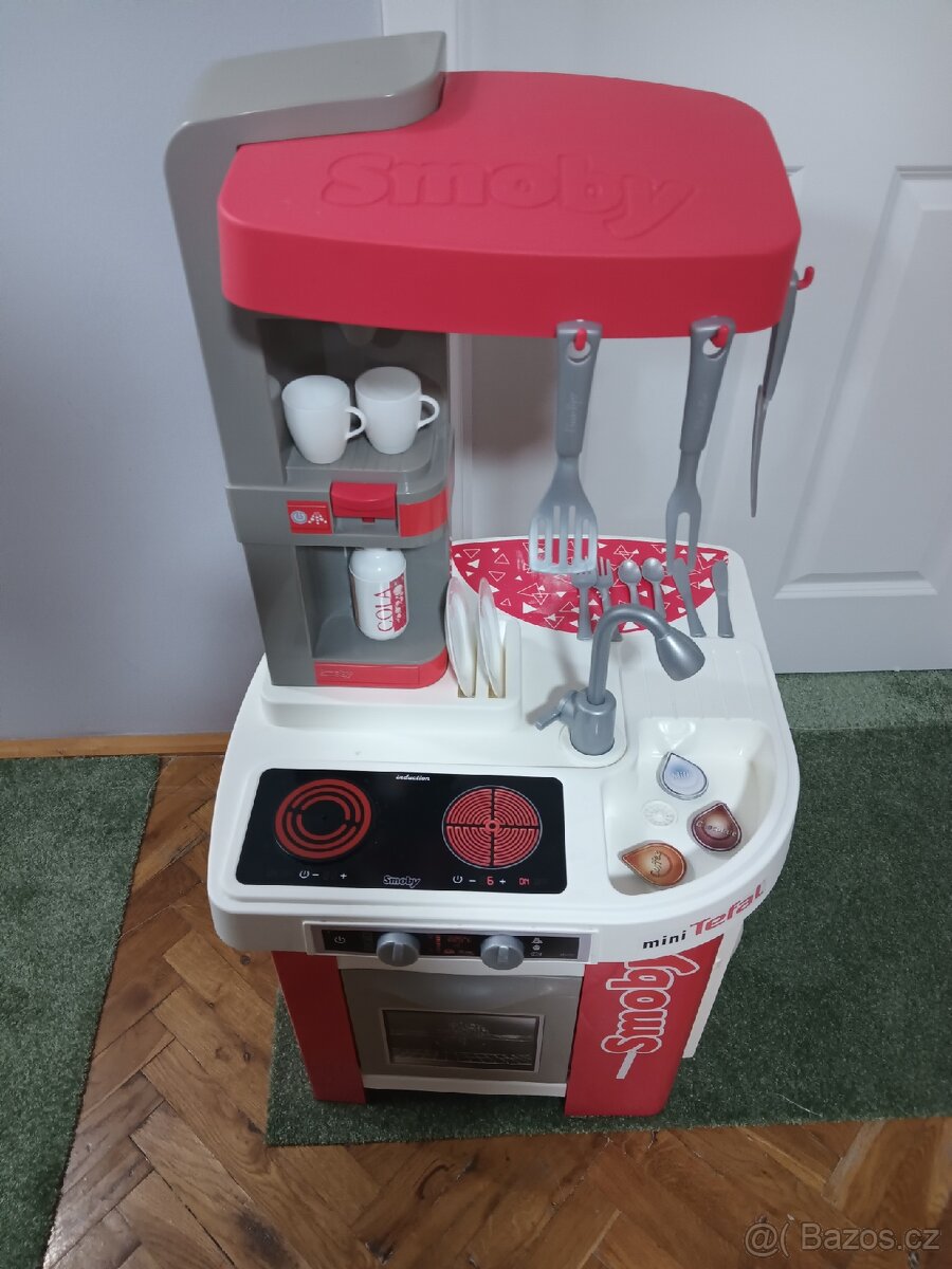 Dětská plastová kuchyňka Smoby