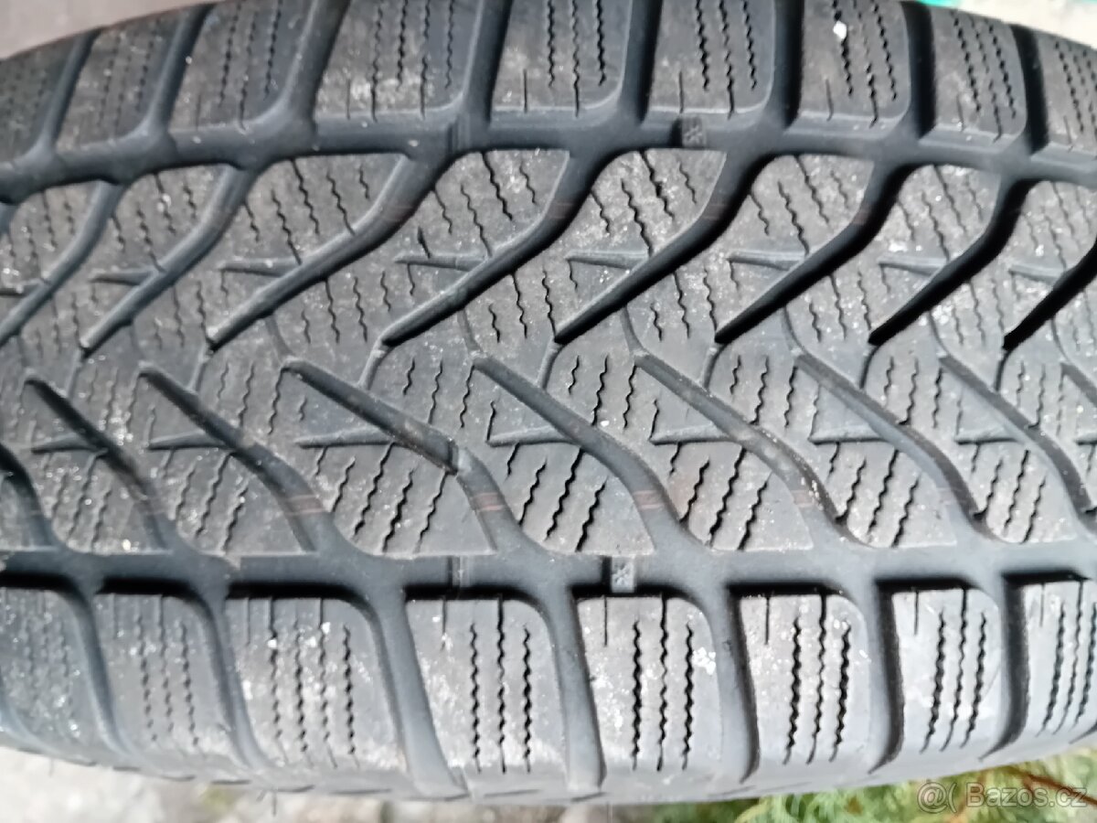 Prodám Sadu pneu 235/50/18 Zimni