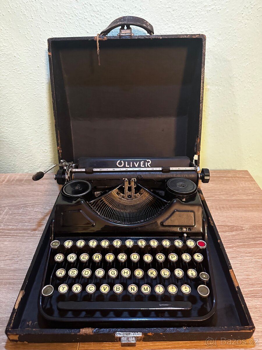 Psací stroj OLIVER
