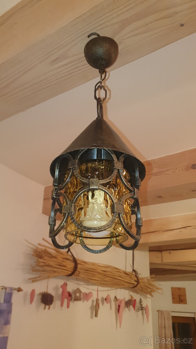 Závěsné stropní světlo