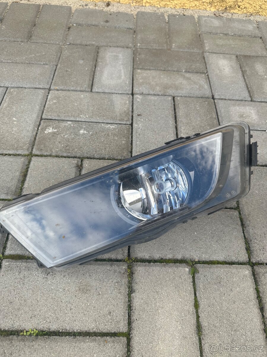 Přední mlhovky a mřížky Škoda Octavia III