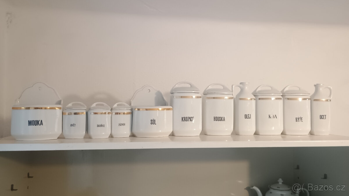 Staré keramické dózy