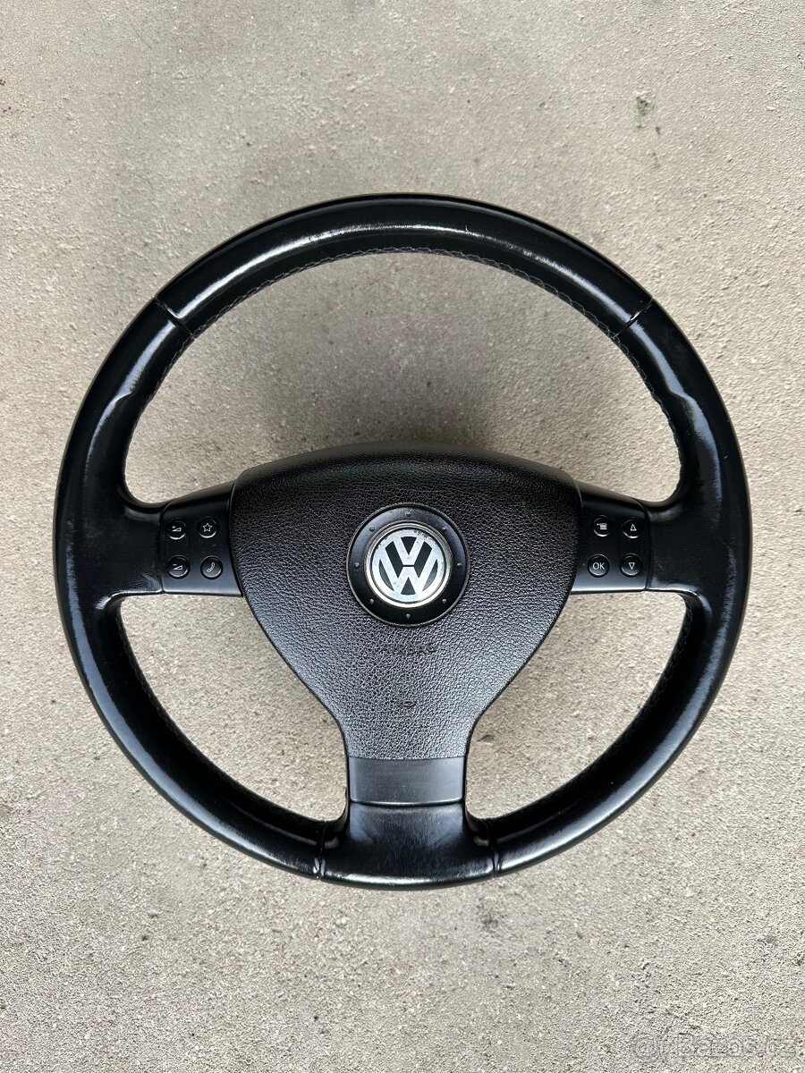Prodám kožený volant na VW cena 2000,-