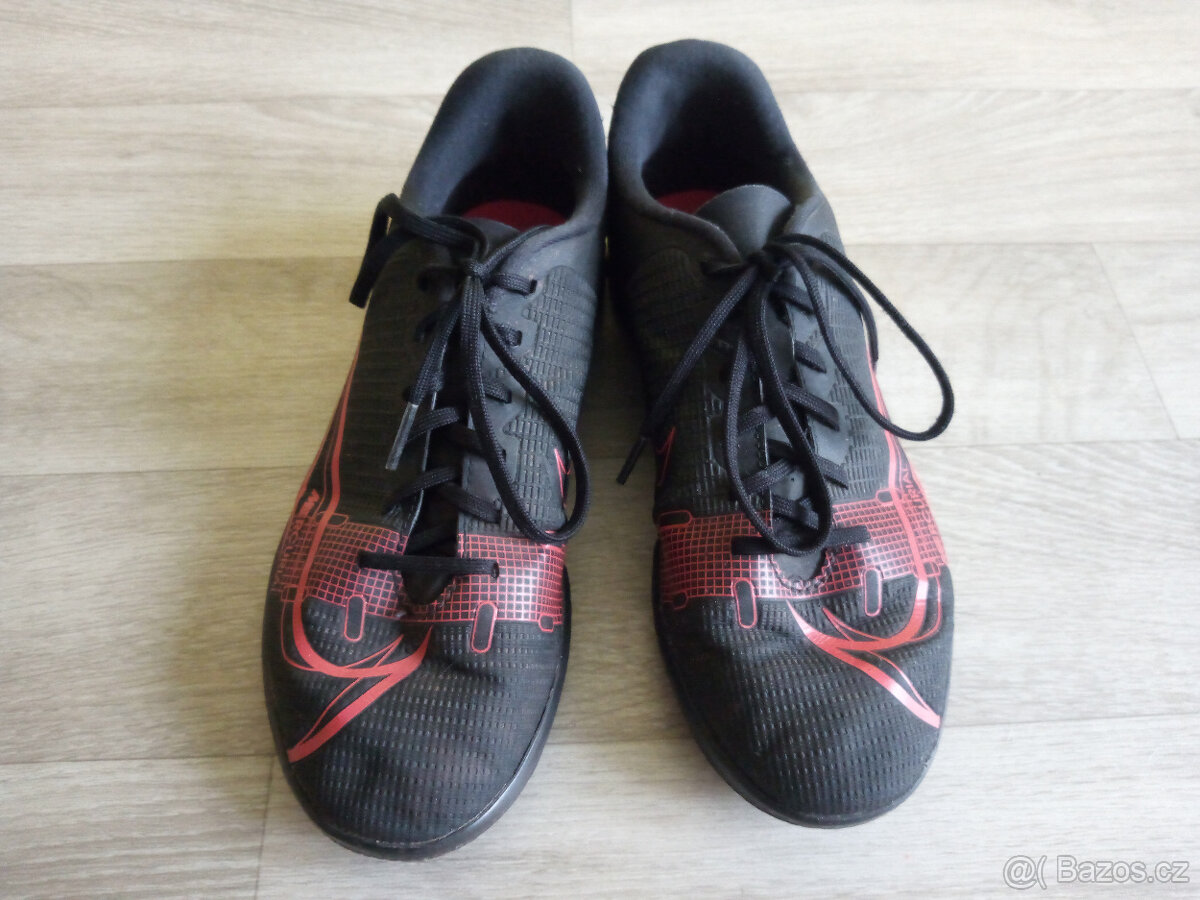 Sálové boty Nike Mercurial vel. 38,5
