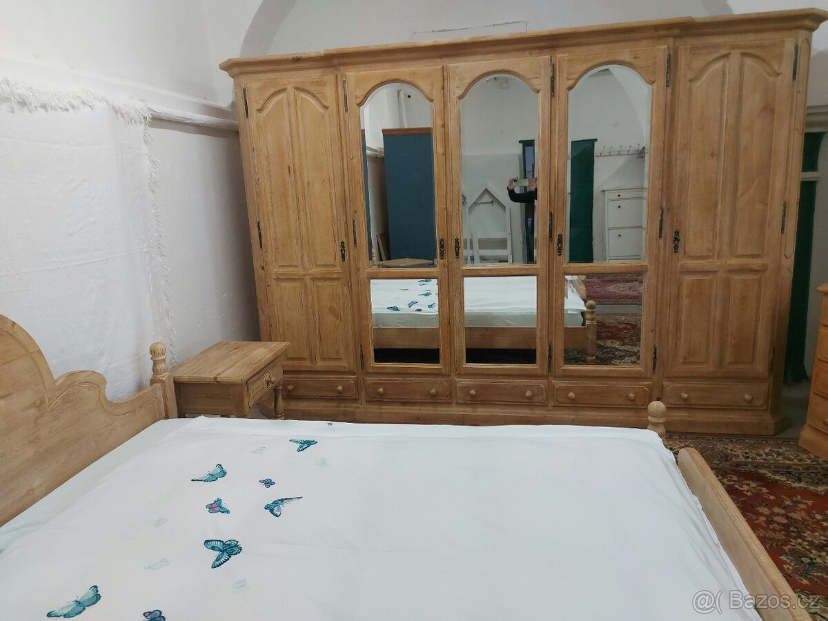 Masivní ložnice