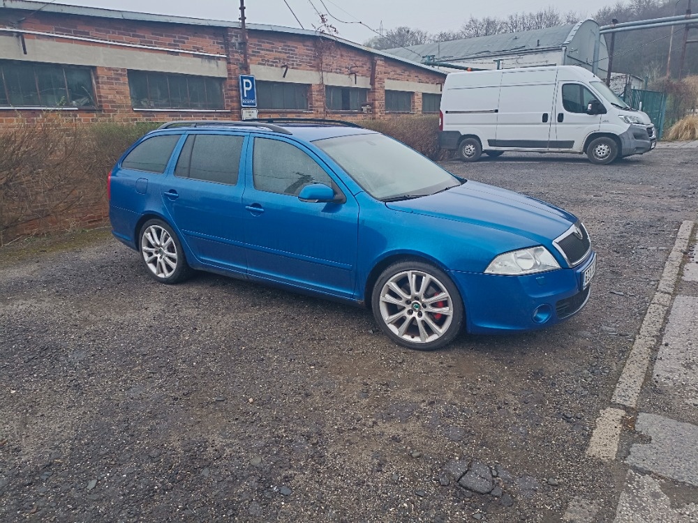 Škoda Octavia RS Combi 2,0 TDI webasto,navi