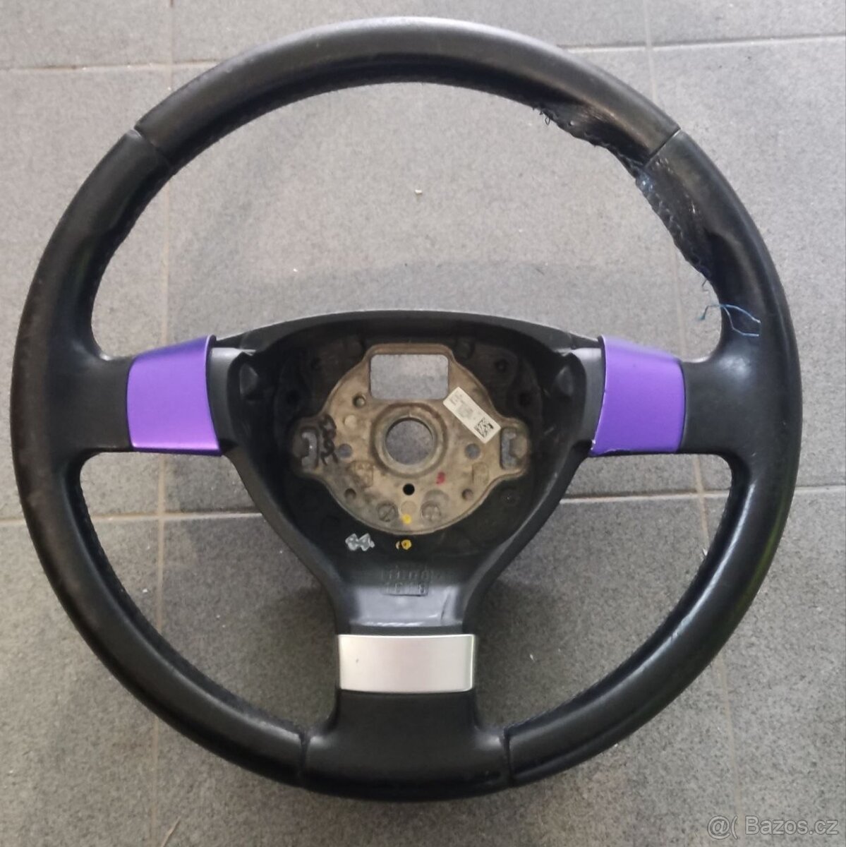 Prodám volant VW golf 5, na renovaci 1Q0419091F