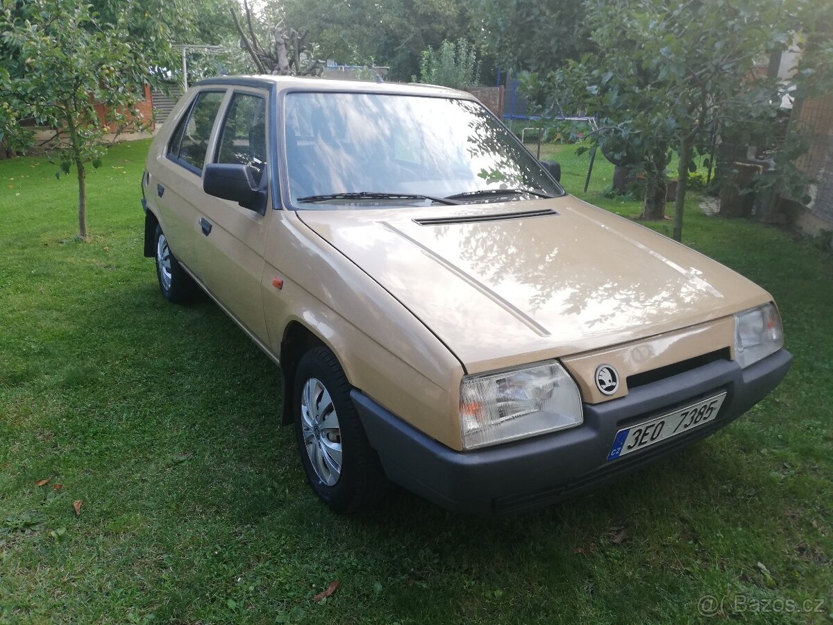 Škoda Favorit r.v. 1990 cca 100tis km