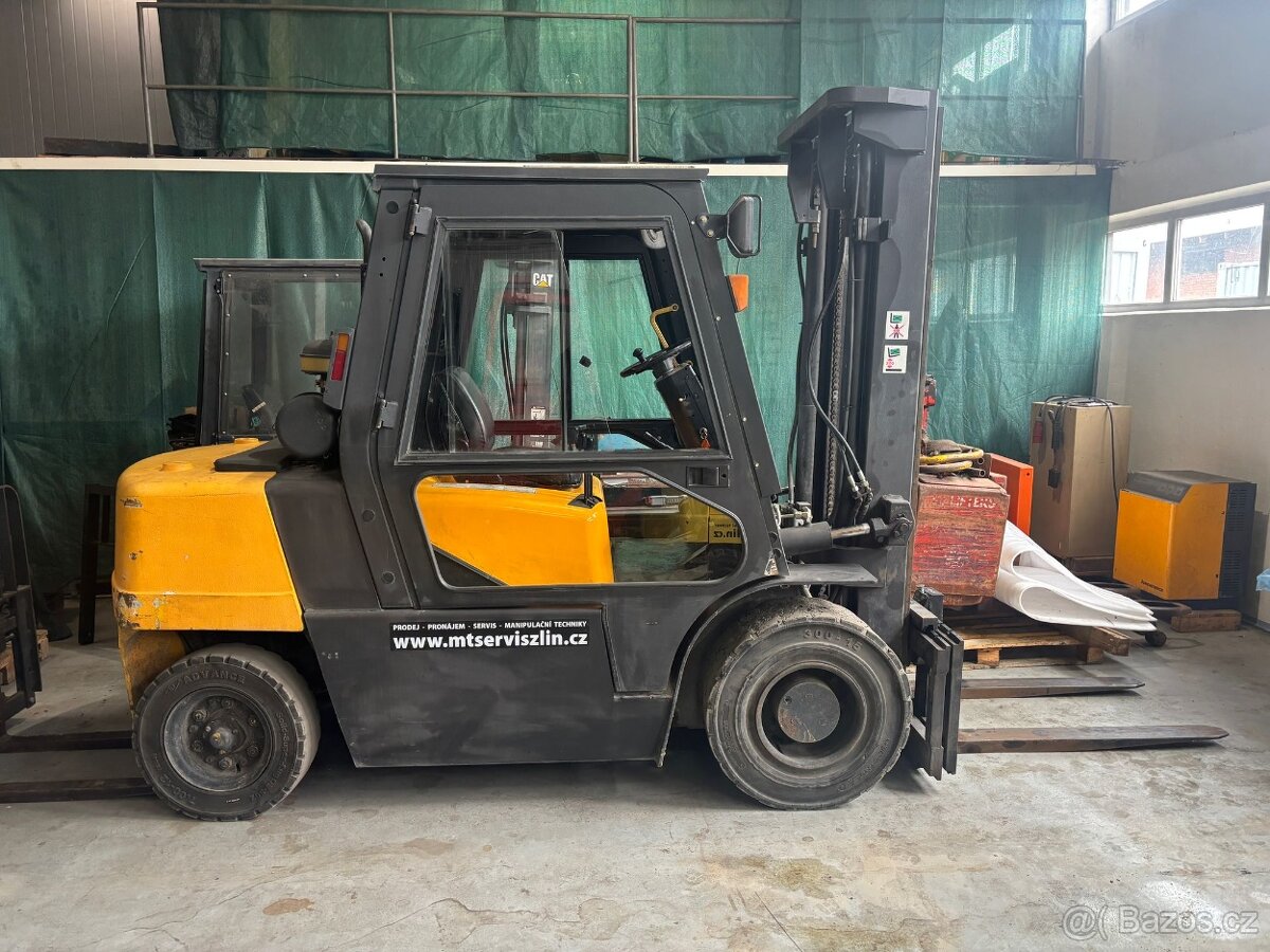 Čelní vysokozdvižný vozík DAEWOO 4000kg, Diesel