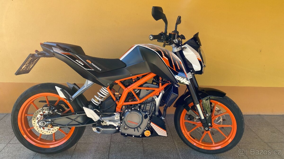 KTM DUKE 390 / ABS / 2x klíč / PĚKNÁ / doplňky/ po majitelce