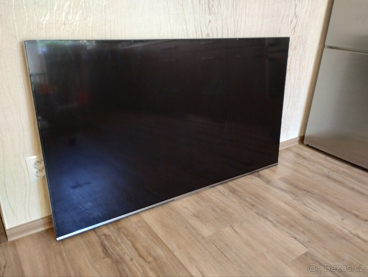 Televizor JVC 65" (164 cm)