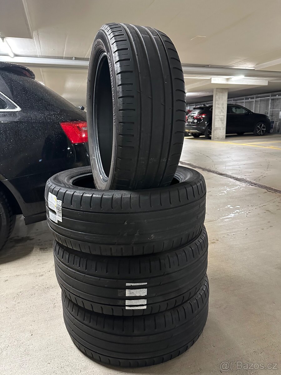 4x Letní pneu NOKIAN 235/50/R19. 99V