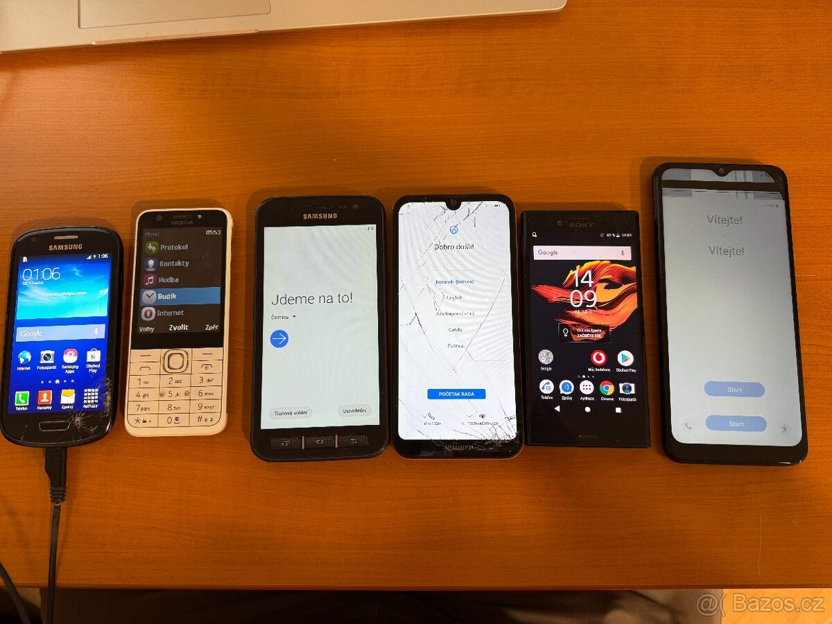 Mobilní TELEFONY 5x