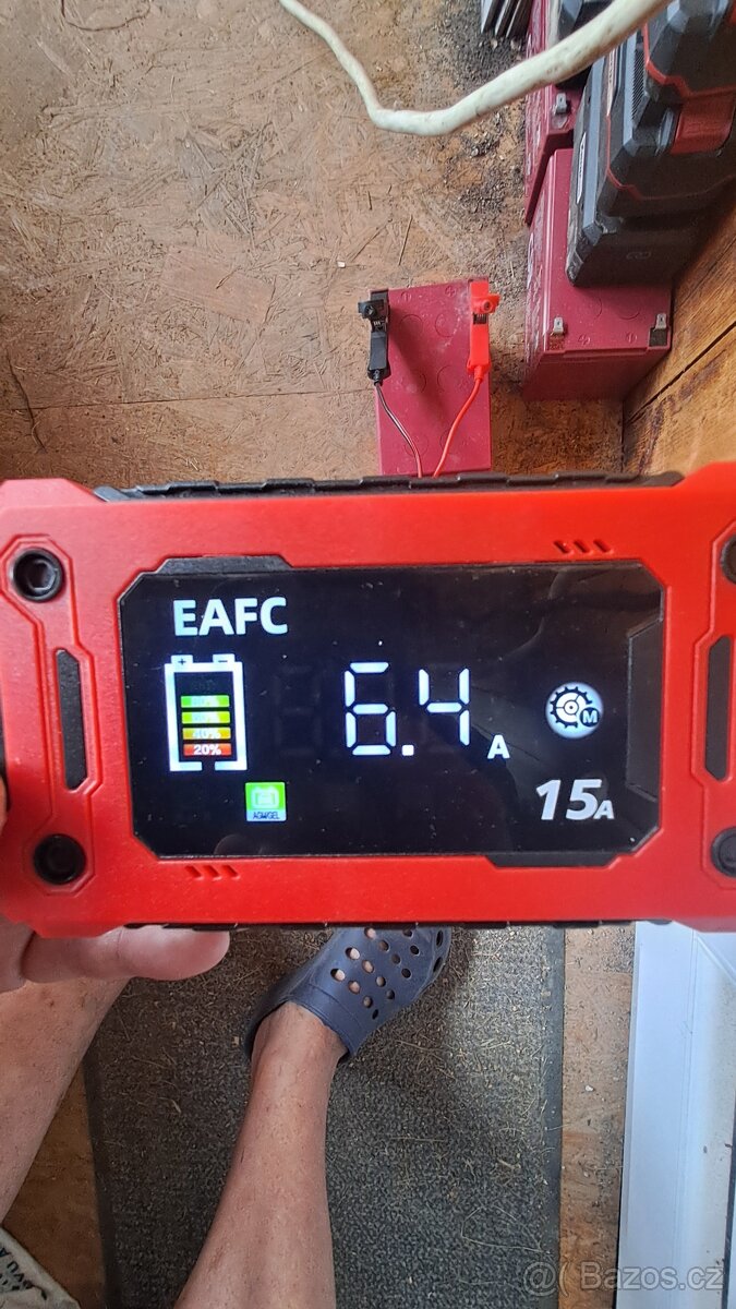 Nová smart nabíječka 12V 15A