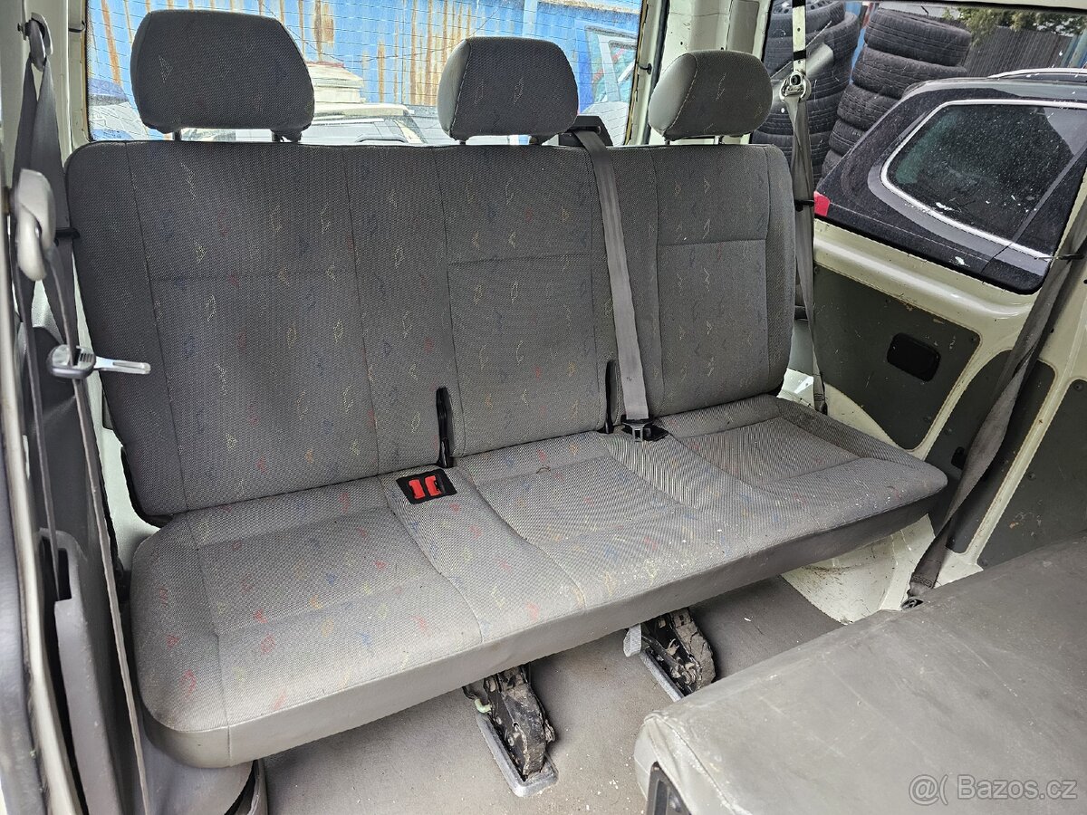 Zadní trojsedačka sedačka trojka VW T5 T5.1 T6