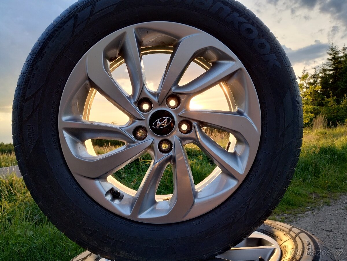 Originál ALU kola Hyundai Tucson R17 + letní pneu