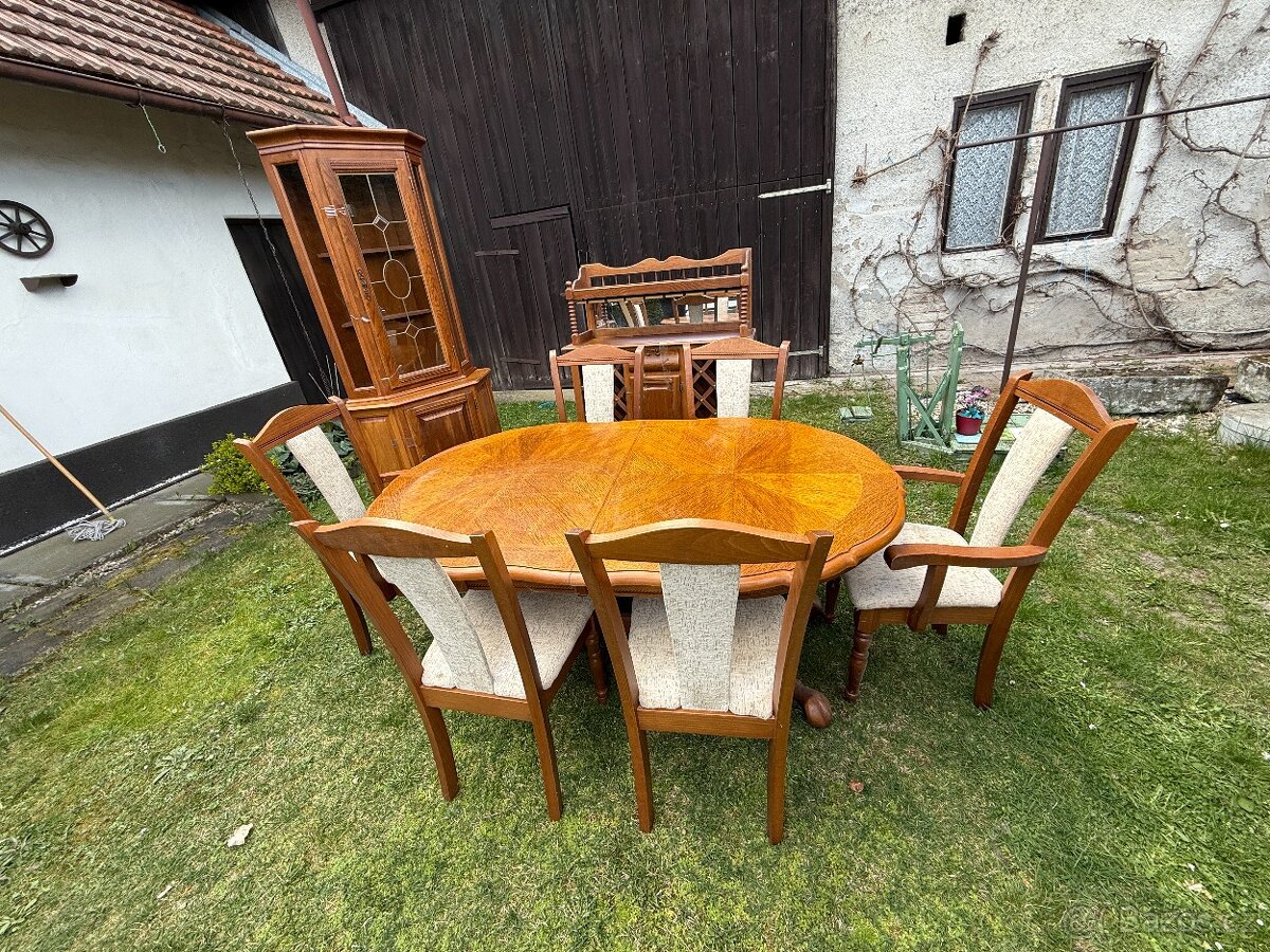 Jídelní sestava z bukového masivu
