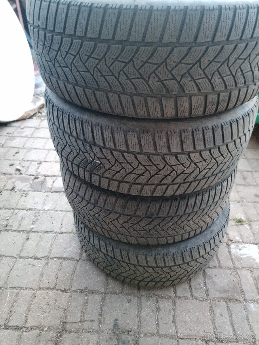 Pneu 205/55 R 16