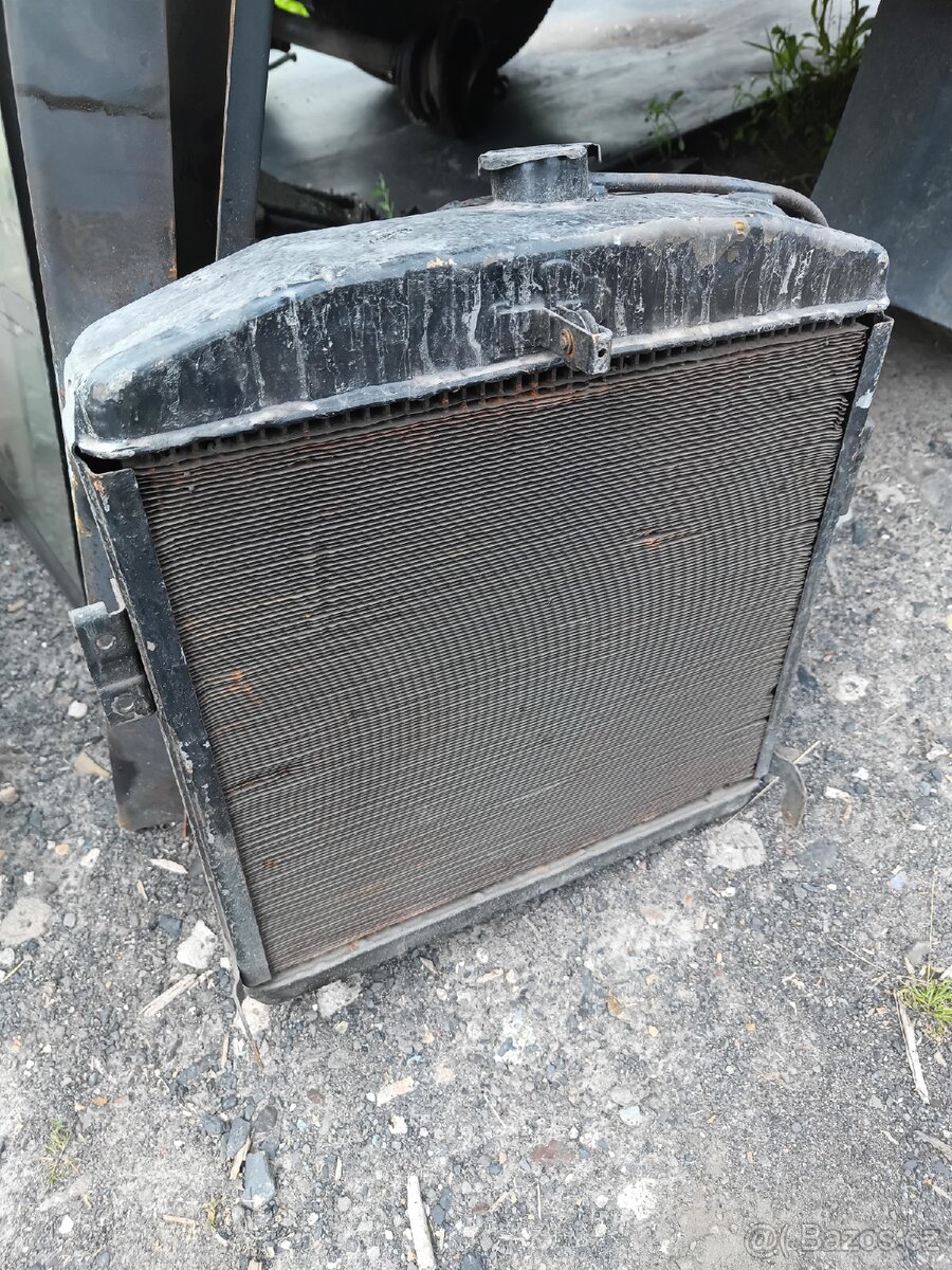 Škoda 1203 chladič.