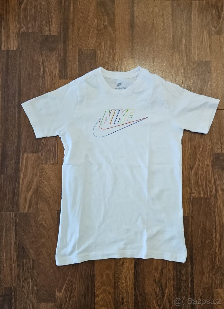 Tričko Nike vel. 152