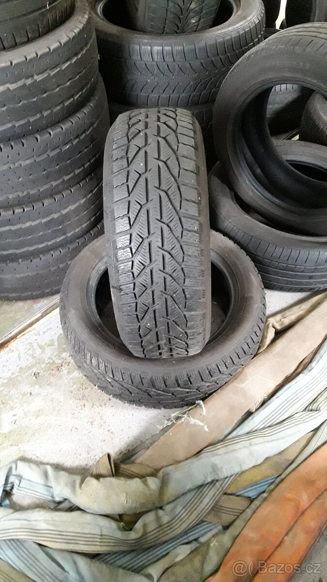 2x zimní pneu 215/55 R17