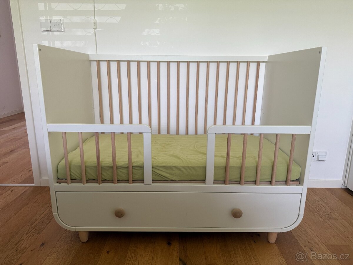 IKEA MYLLRA dětská postýlka se zásuvkou – TOP stav