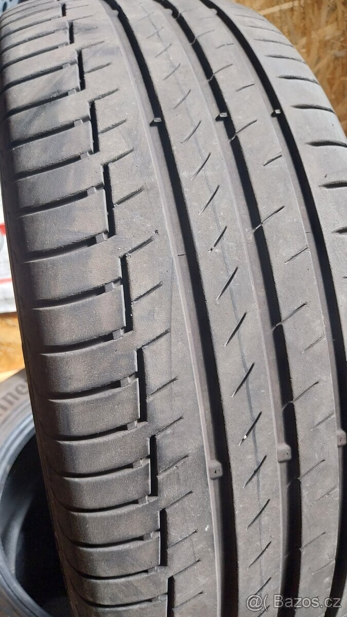Prodám 2 x letní pneu Continental 235/55/19
