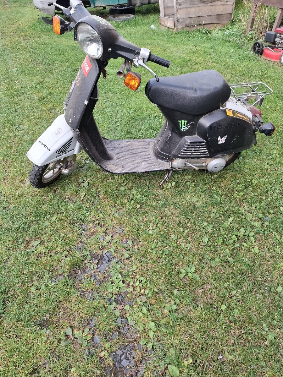 Skútr Honda