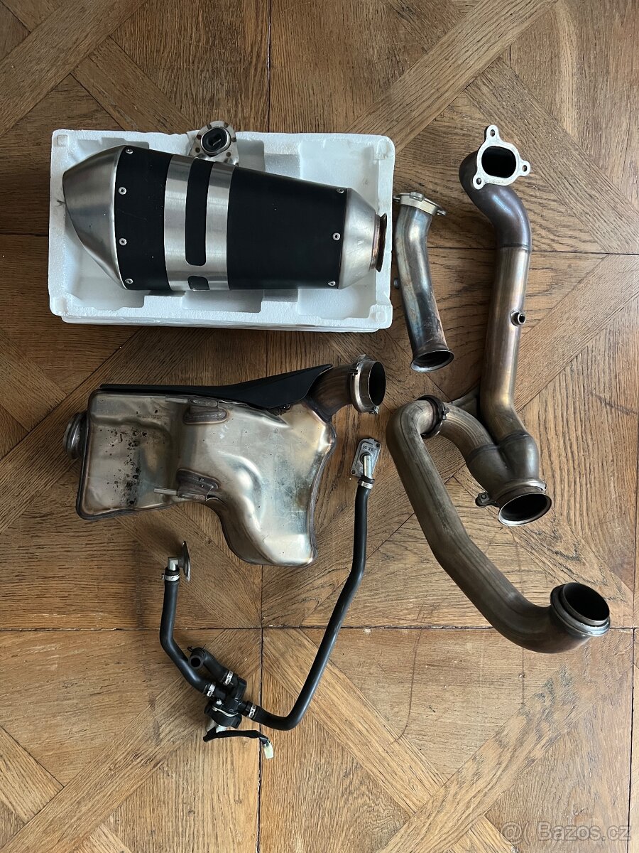 Komplet výfuk superduke 1290r