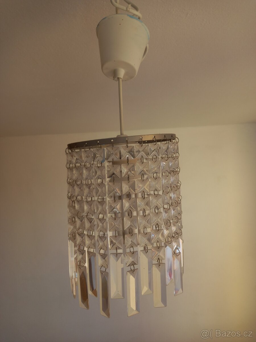Skleněný lustr