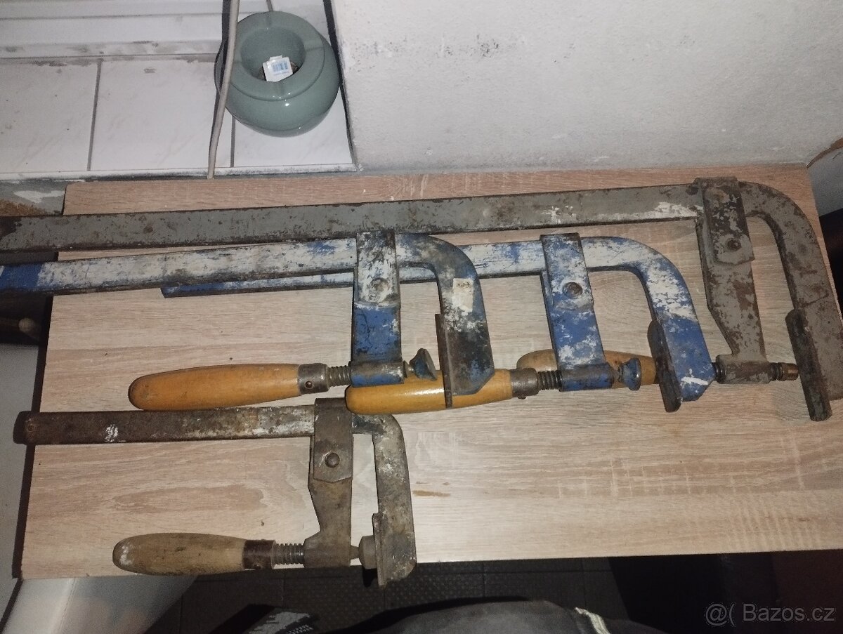 Prodám 4  truhlářské svorky...