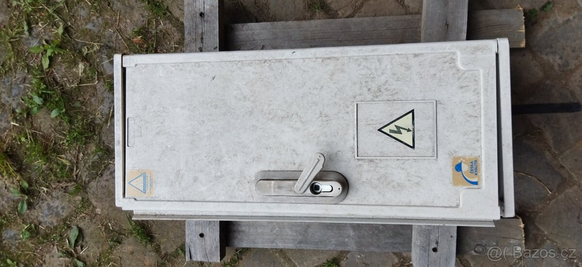 Elektrický rozvaděč, Elektrická skříň na elektroměr
