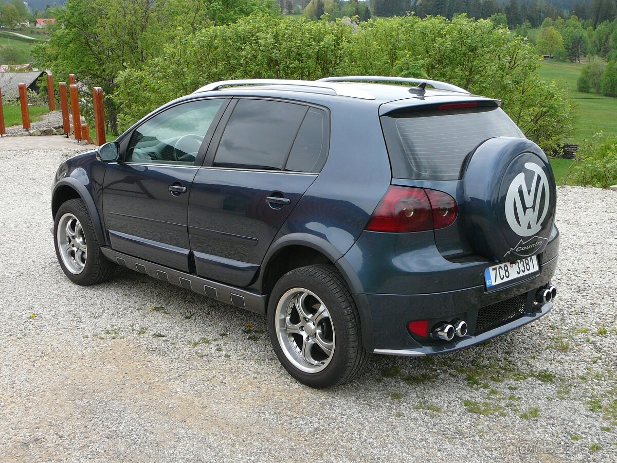 VW Golf Country