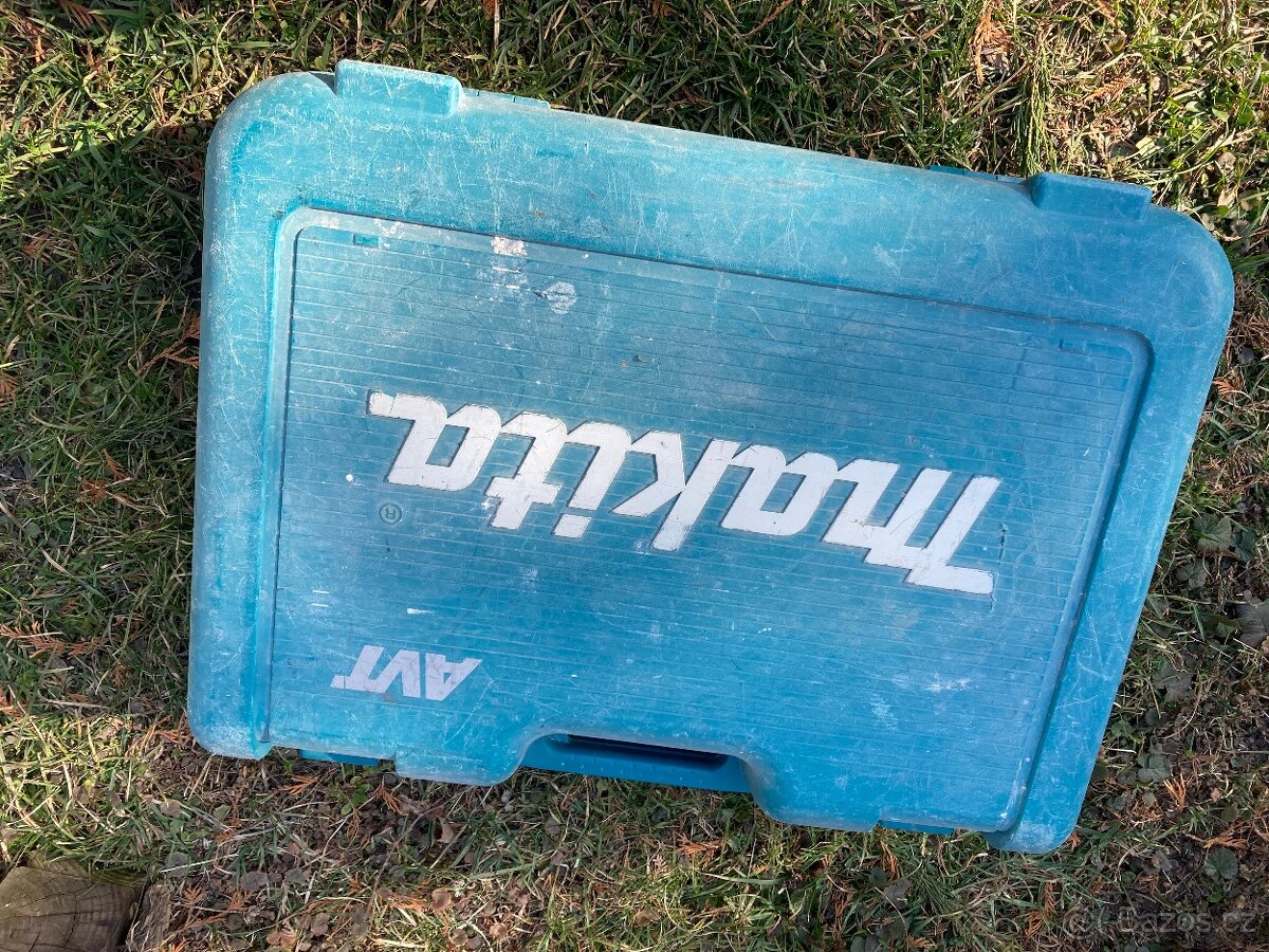 Bourací kladivo Makita HR3210c