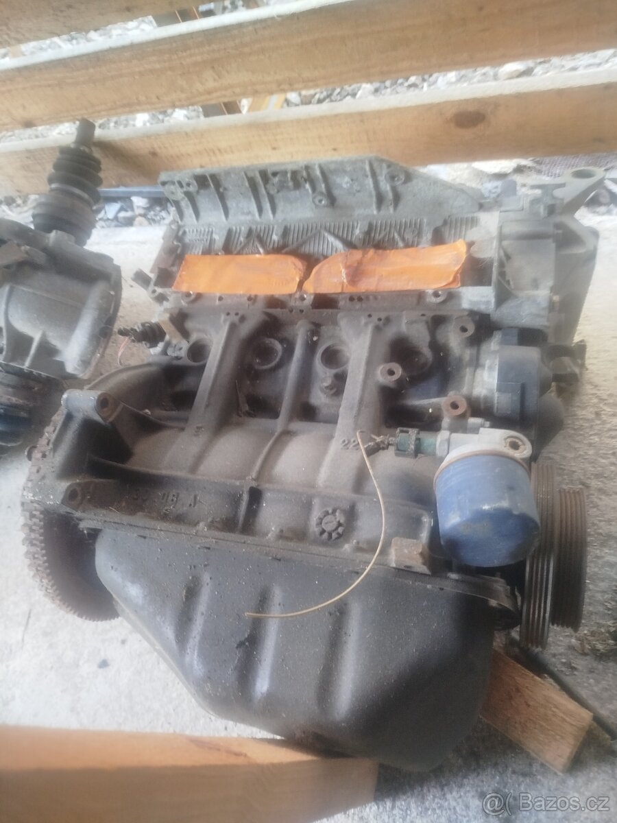 motor Renault Clio 7700864624
