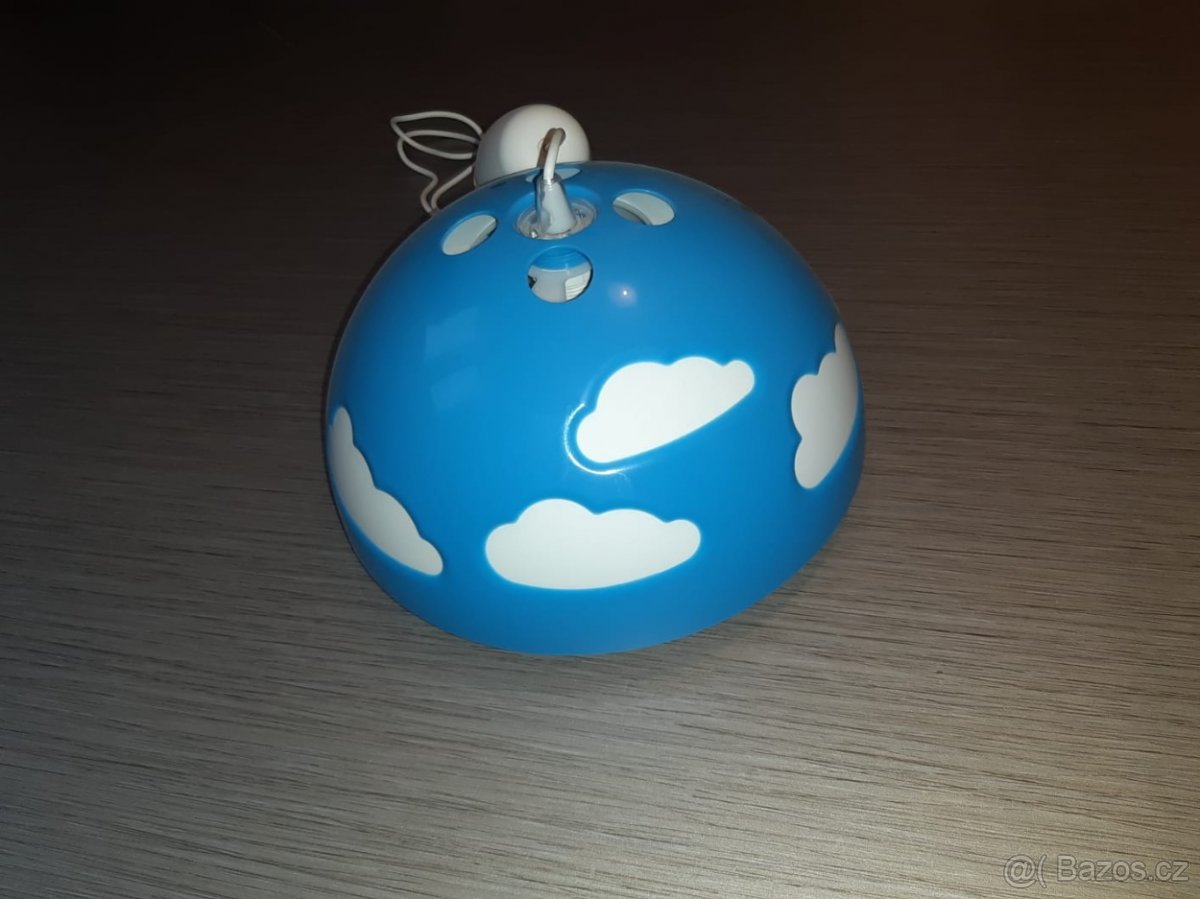 Dětský lustr s obláčky Ikea