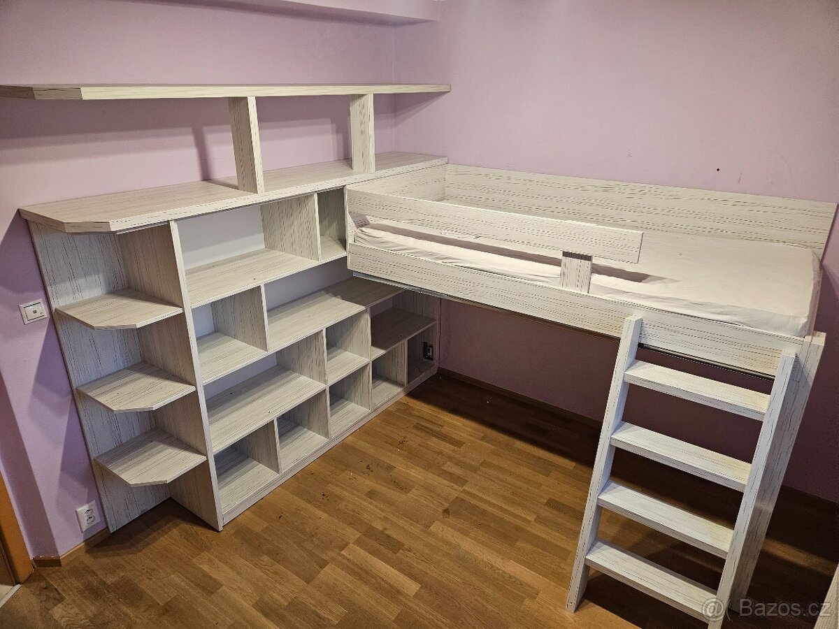 dětský pokoj s postelí