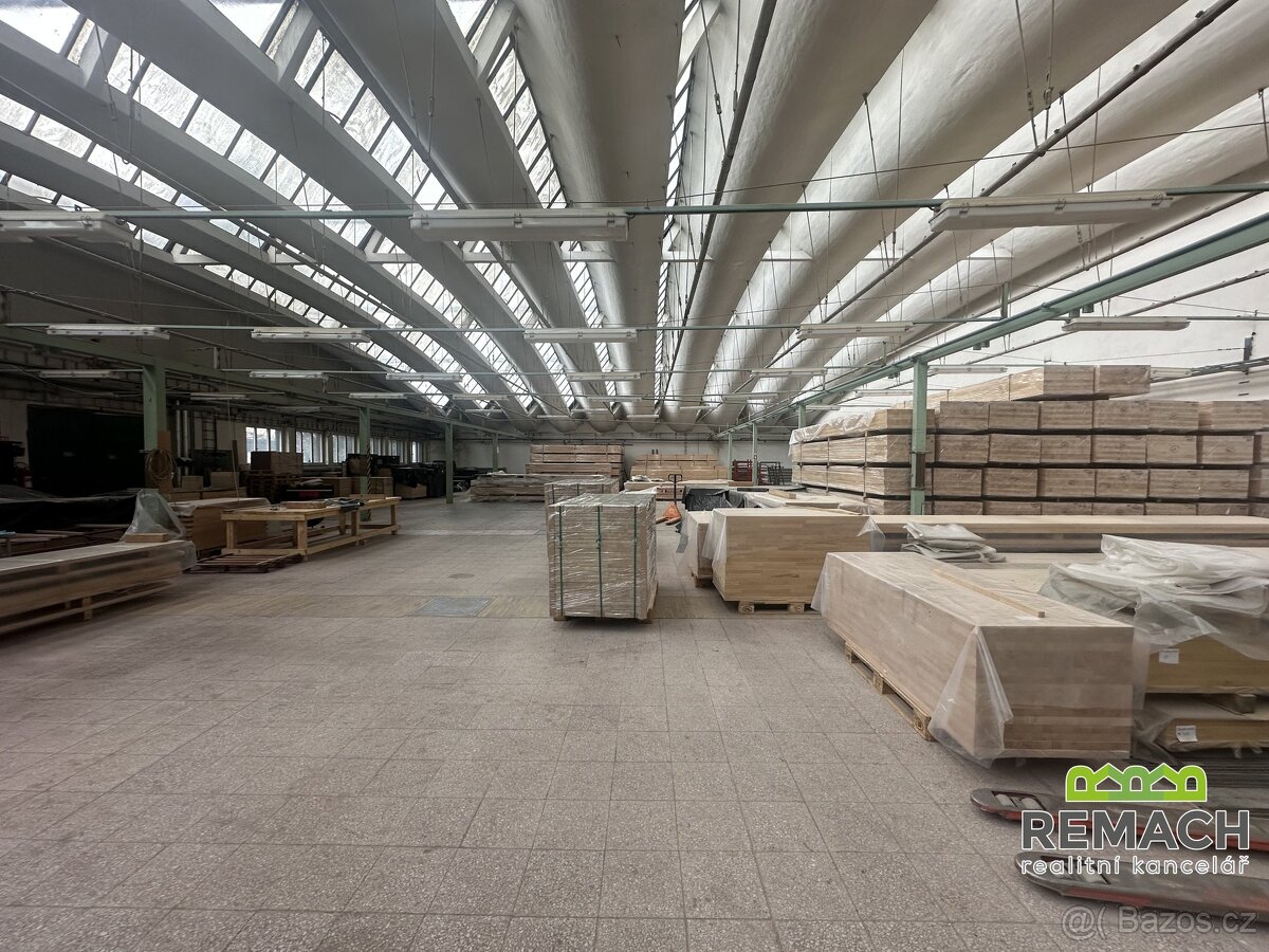 Pronájem sklady,výroba,venkovní plochy, kanceláře,5 500 m2 -