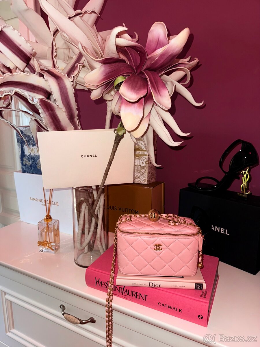 CHANEL