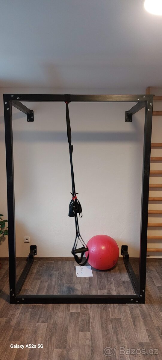 masivní half power rack posilovací klec