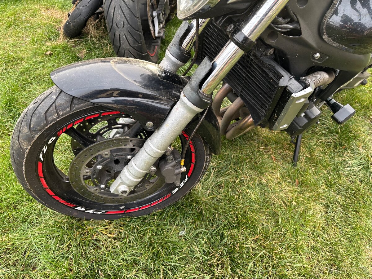 Rozprodam Yamaha Fz6 na nahradni dily