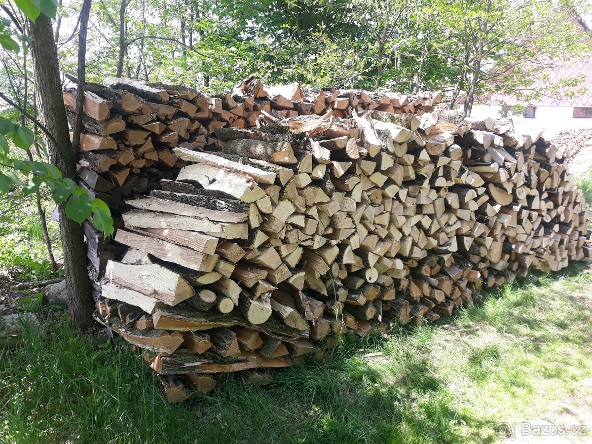 Tvrdé dřevo