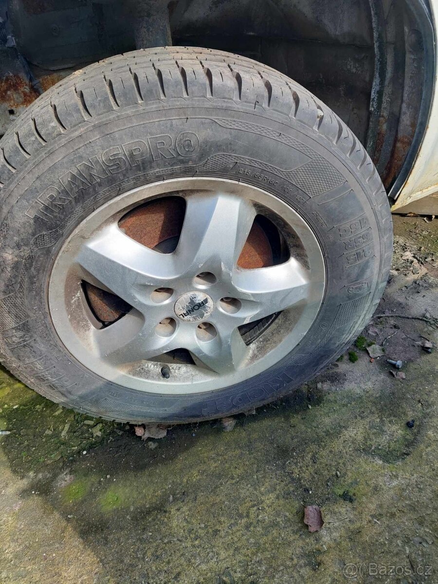 Volkswagen T5 kola