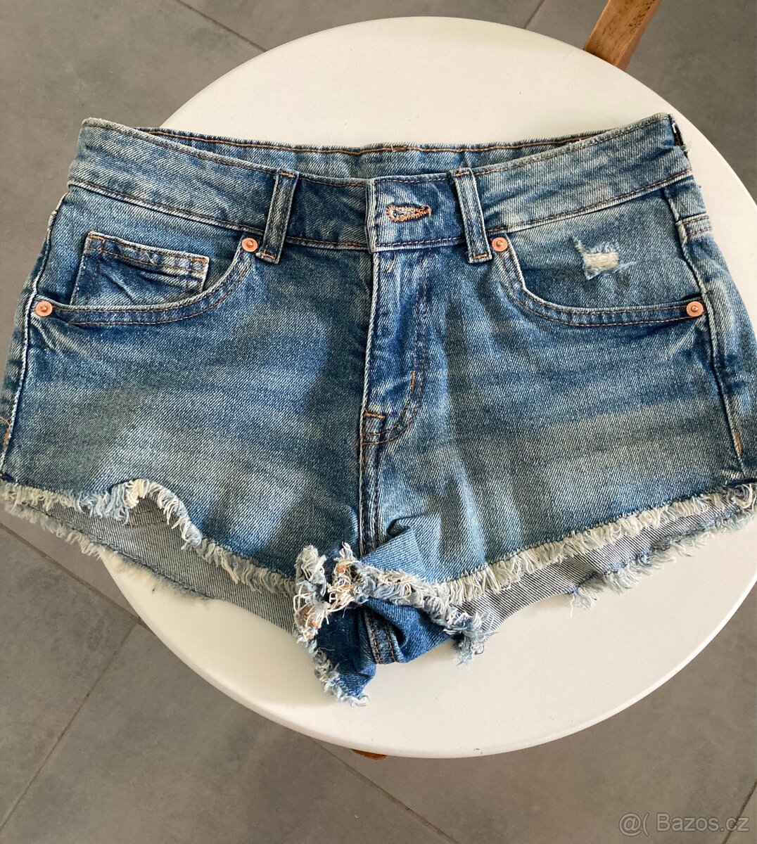 H&M džínové kraťasy S 36