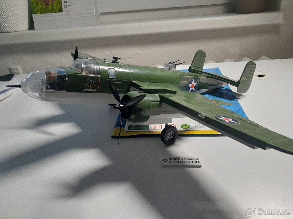 Lego COBI 5541 americký bombardér B-25 Mitchell